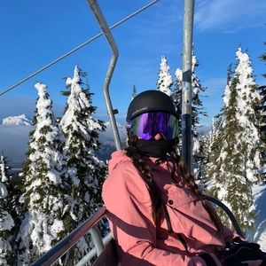 Meet your Posher, Jasmine